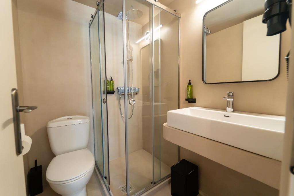 Koupelna v ubytování Diana Hotel