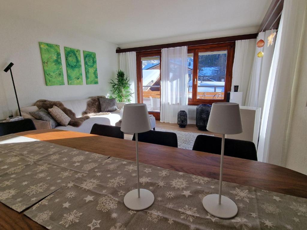 Posezení v ubytování Apartment Cabane 8 by Interhome