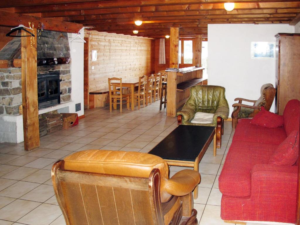 Posezení v ubytování Apartment Chalet Anthamatten-1 by Interhome