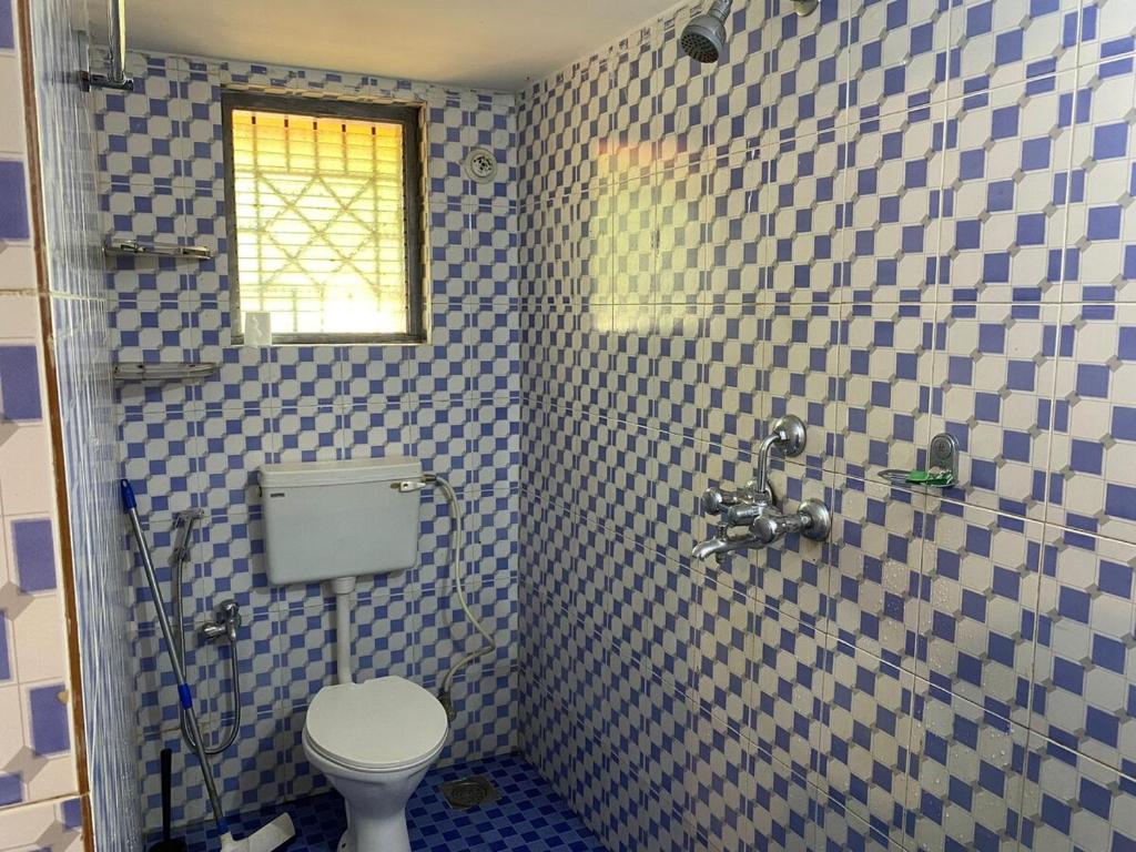 Uma casa de banho em Anjuna Hideout