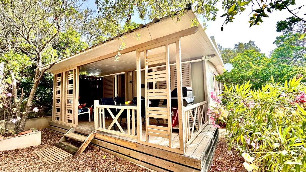 Κήπος έξω από το Chalet V tout confort proche des plages