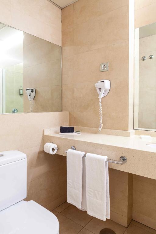 Suites Viena Plaza de España - Resim 33