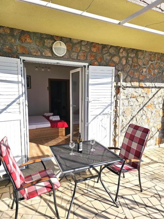 Patio nebo venkovní prostory v ubytování Apartments Lidija
