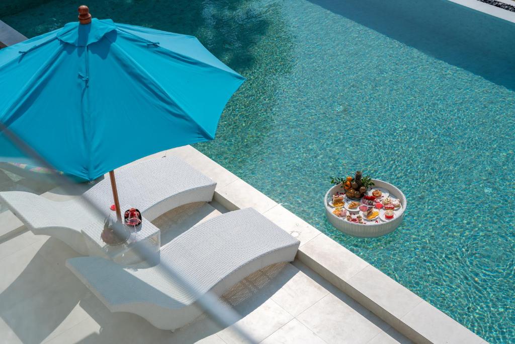 Bazén v ubytování Lumière Villas Phuket - Golfside Retreat in Laguna nebo v jeho okolí