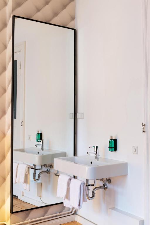 Hotel Adele am Alex - Resim 15