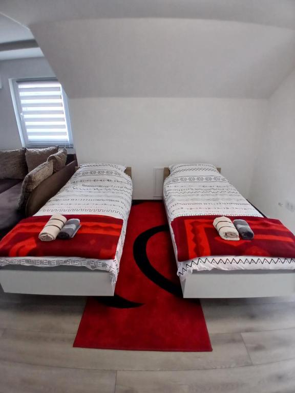 Postel nebo postele na pokoji v ubytování Apartman Eni