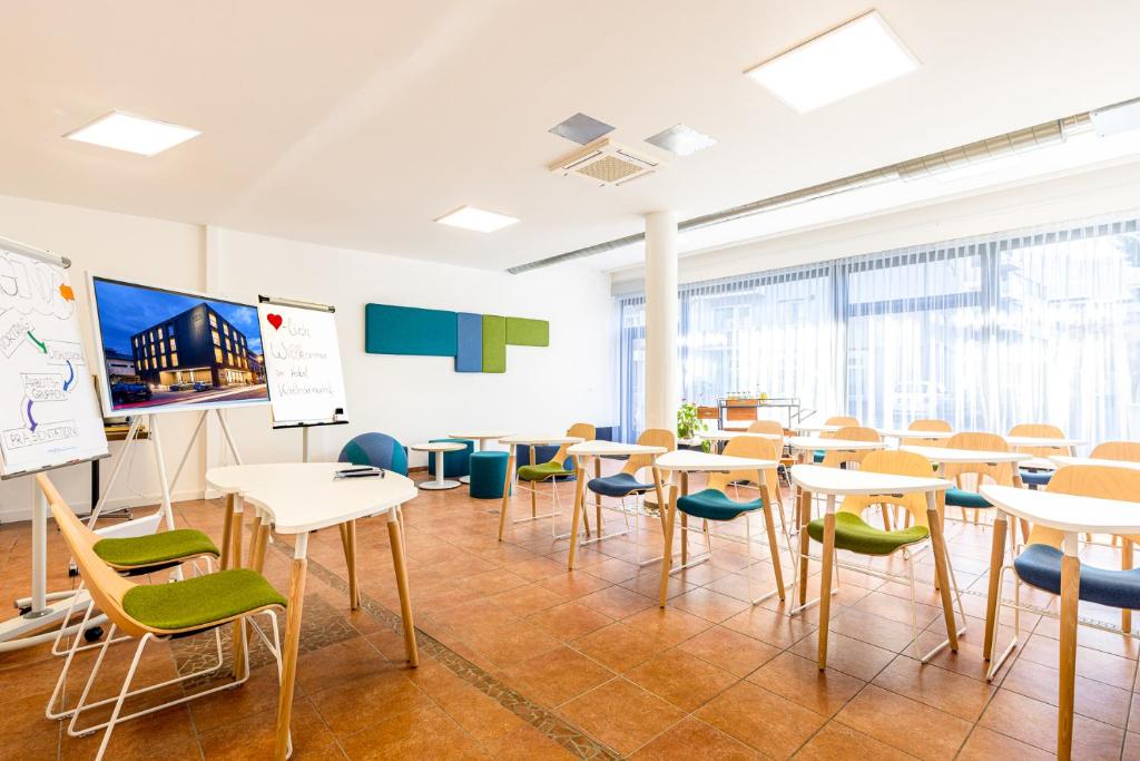 A television and/or entertainment centre at Hotel Katharinenhof STANDARD