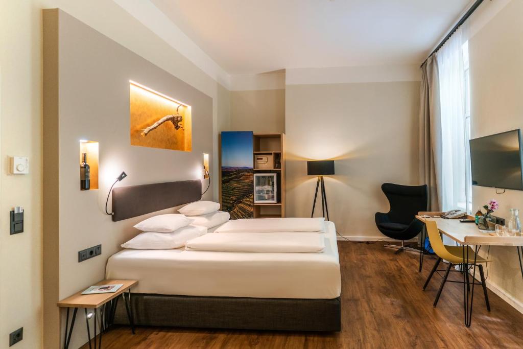 Hotel Rathaus - Wein & Design - Resim 12