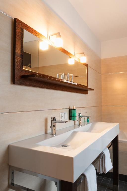 Hotel Adele am Alex - Resim 12