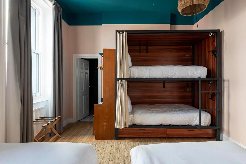 West Beach Hotel Brighton - Lit Dans Dortoir Partagé Mixte De 6 Lits
