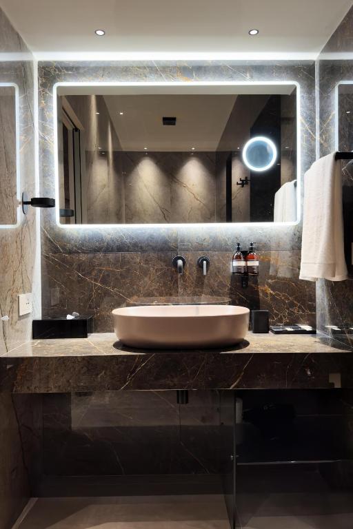 Koupelna v ubytování Donna Filomena Luxury Suites