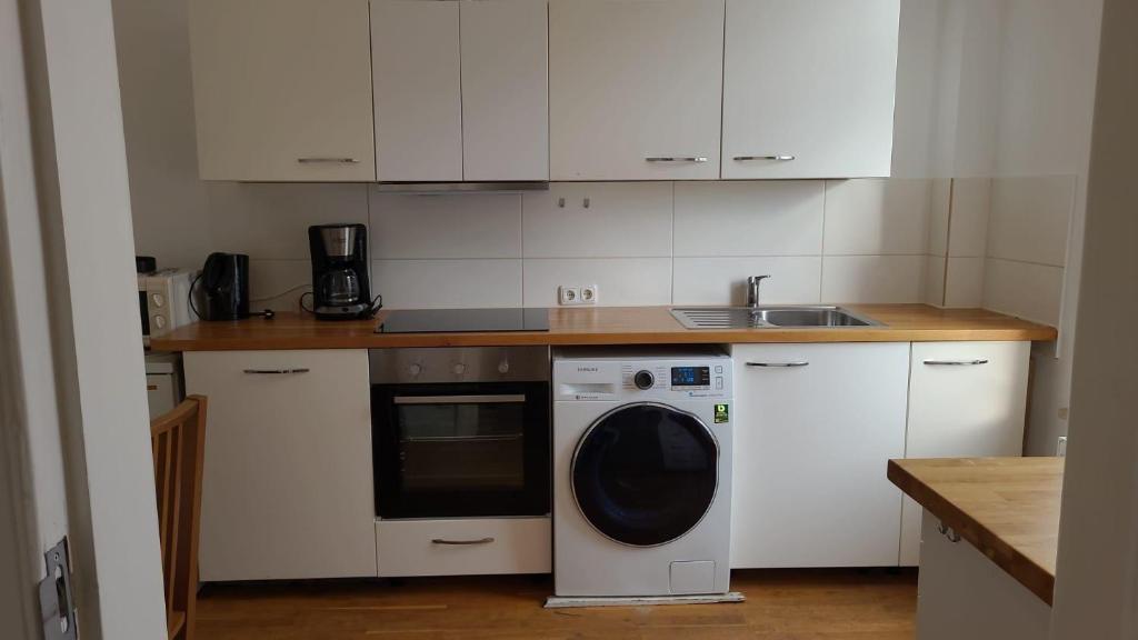 Η κουζίνα ή μικρή κουζίνα στο Kranich-1-4-Personen