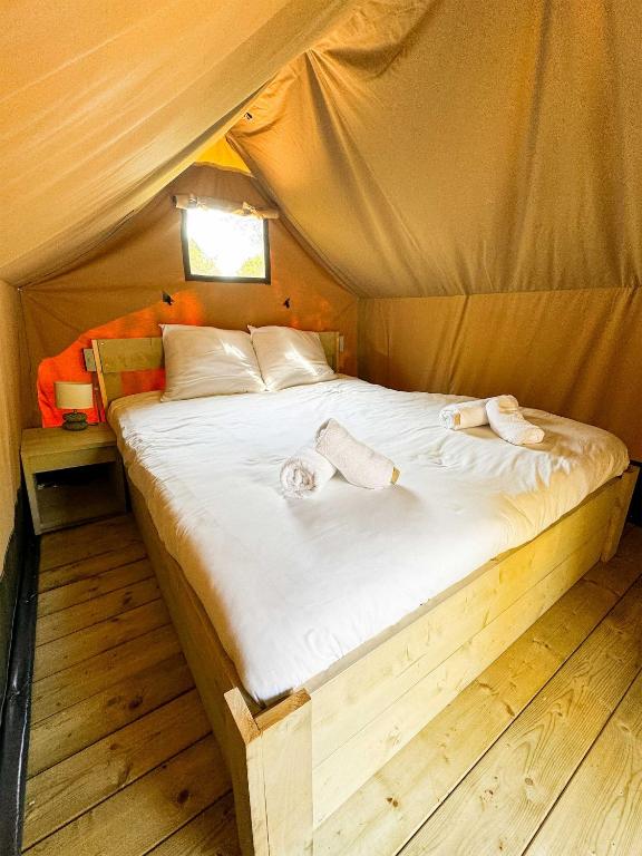 Postel nebo postele na pokoji v ubytování Camping Santa Elena