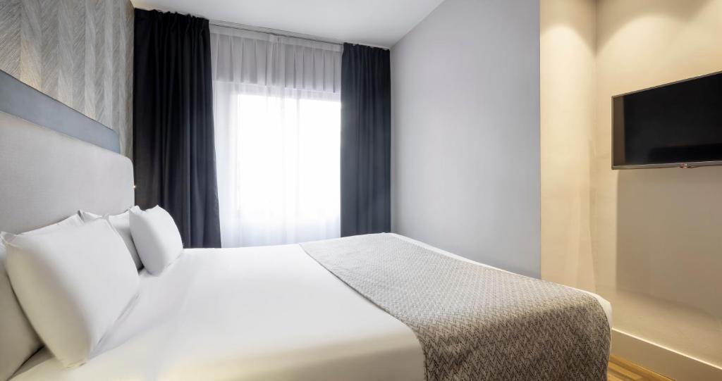 Ilunion Suites Madrid - Resim 11