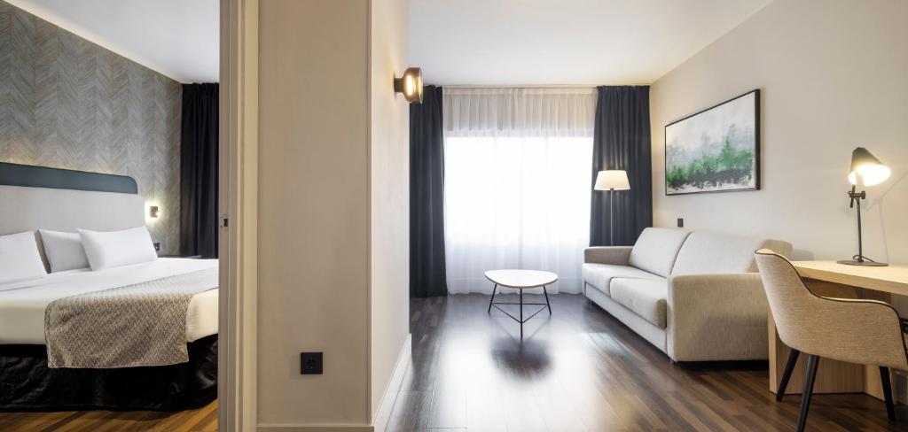 Ilunion Suites Madrid - Resim 33