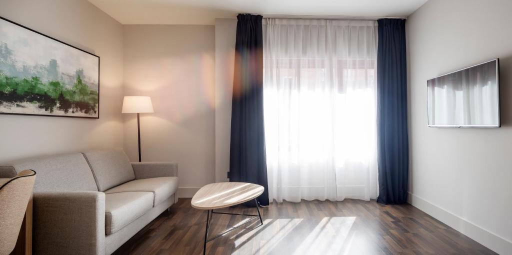 Ilunion Suites Madrid - Resim 32