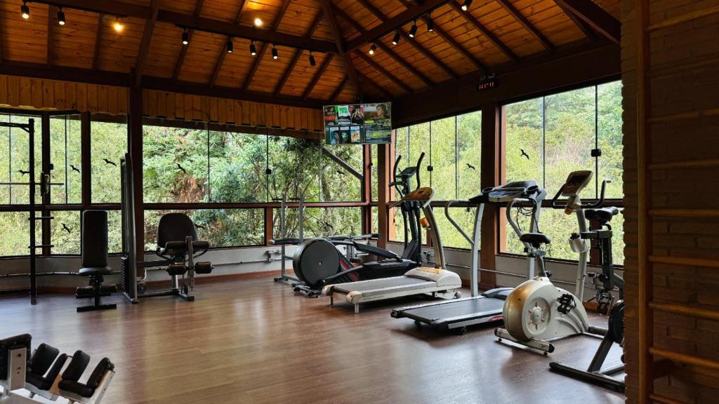 Fitness centrum a/nebo fitness zařízení v ubytování Estalagem Serra de Minas em Monte Verde