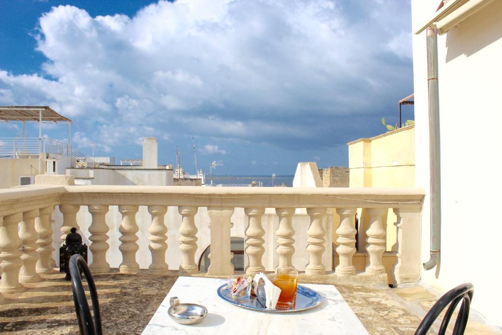 Palazzo Senape De Pace - Camera Tripla Standard Con Vista Mare
