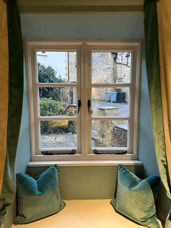 The Golden Pheasant Inn - Deluxe Double Room