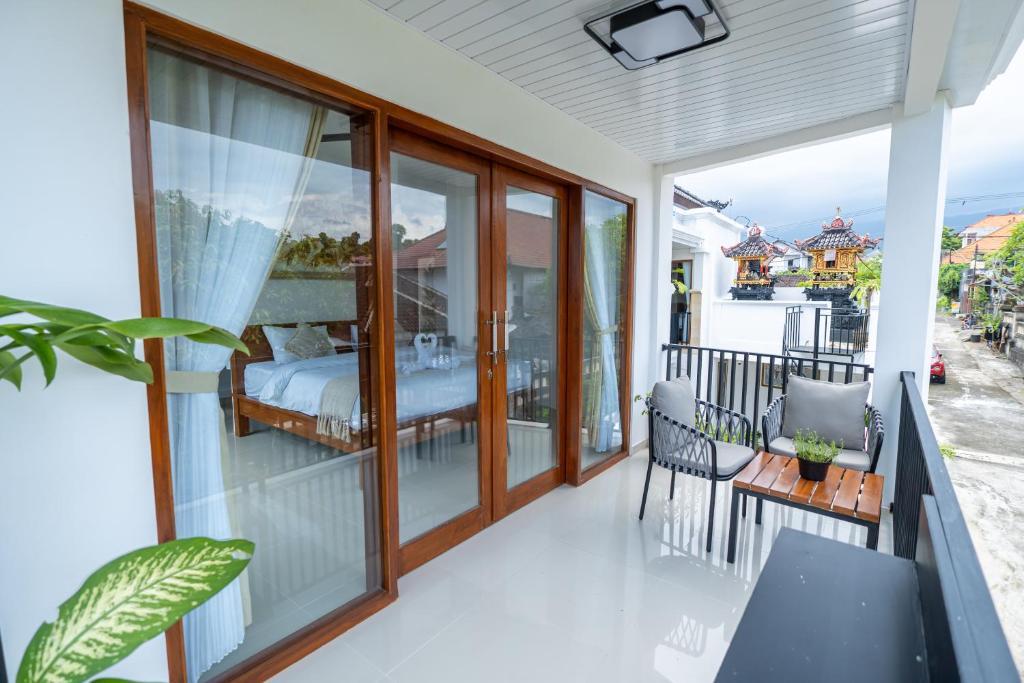 Balkón nebo terasa v ubytování Lemon Tree Hotel Bali