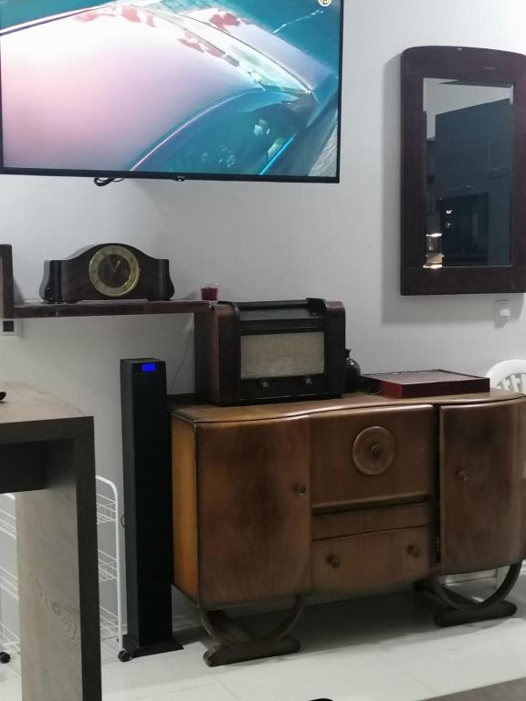 TV a/nebo společenská místnost v ubytování Hostel Jadran