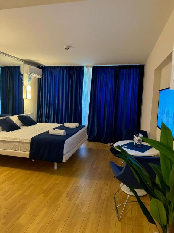تصویر اتاق‌های VIP N1 Aapartments in Batumi In orbi City - تصویر ۲