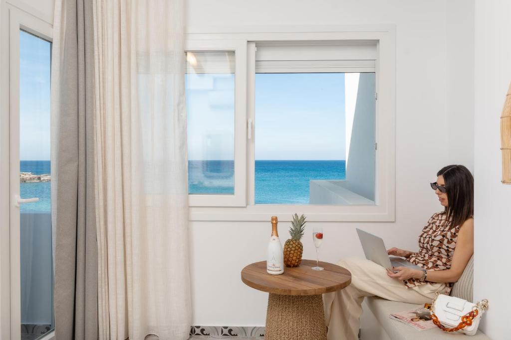 Flèria Seaview Suites - 17