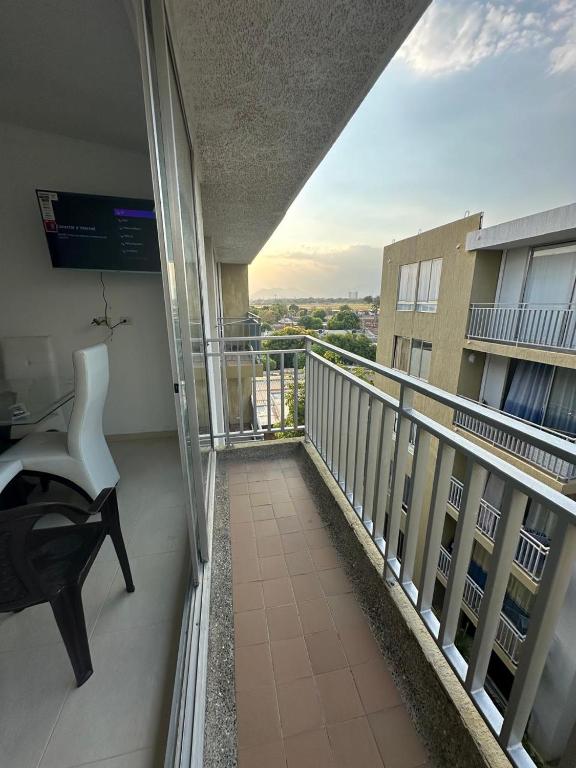 Balkón nebo terasa v ubytování Apartamento Entresierras 3 hab con AC -un hogar lejos de casa