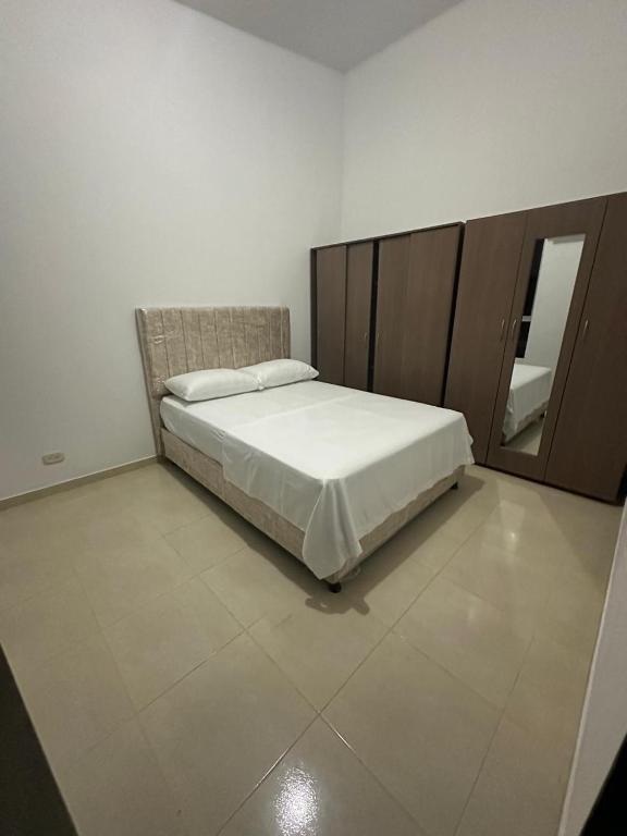 Postel nebo postele na pokoji v ubytování Apartamento Entresierras 3 hab con AC -un hogar lejos de casa