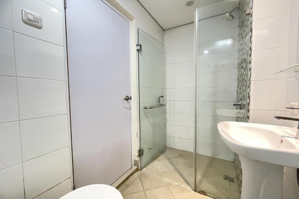 Koupelna v ubytování Hotel Lengkong 2