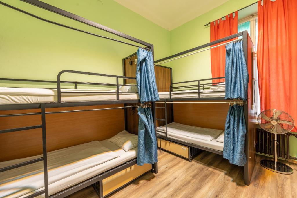 Postel nebo postele na pokoji v ubytování Best Spot Hostel