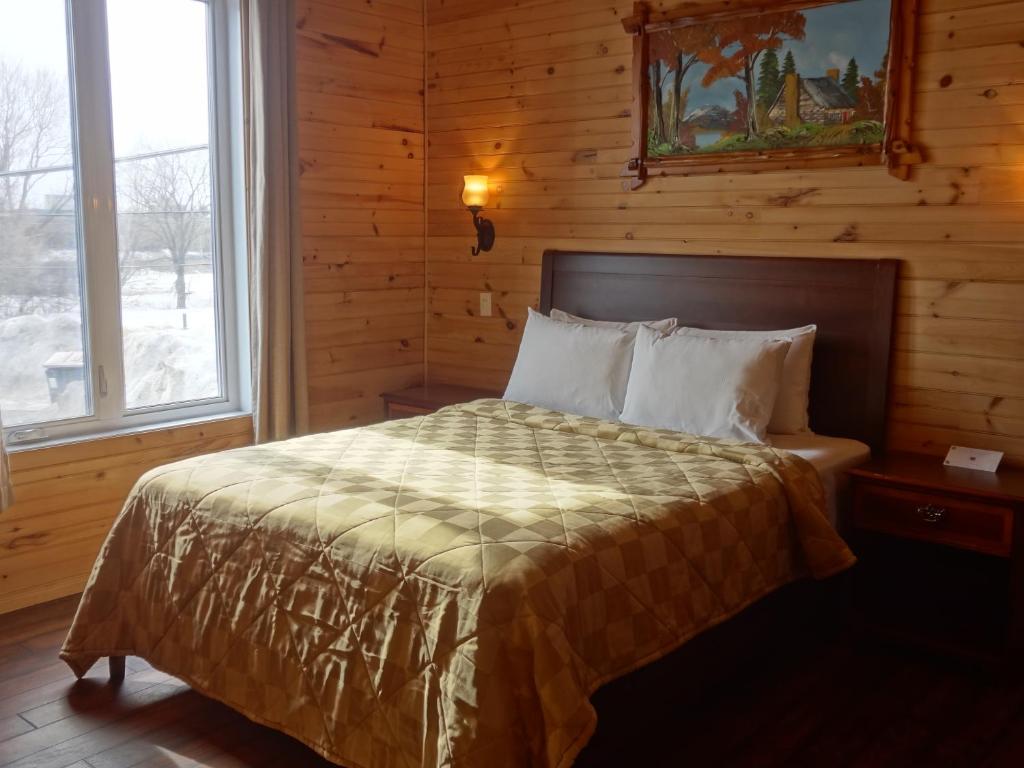 Mini frigo chambre 20 - Picture of Hotel Citadelle, Quebec City -  Tripadvisor