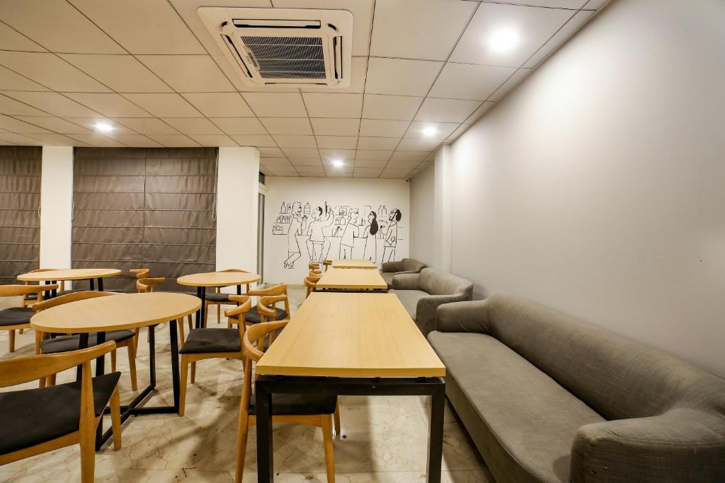 Posezení v ubytování Townhouse Unitech Cyber Park Gurgaon Near Omaxe Celebration Mall