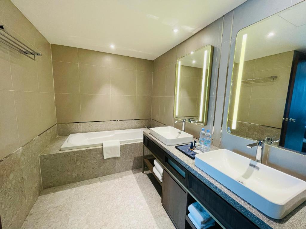 Grand Anara Airport Hotel - Suite
