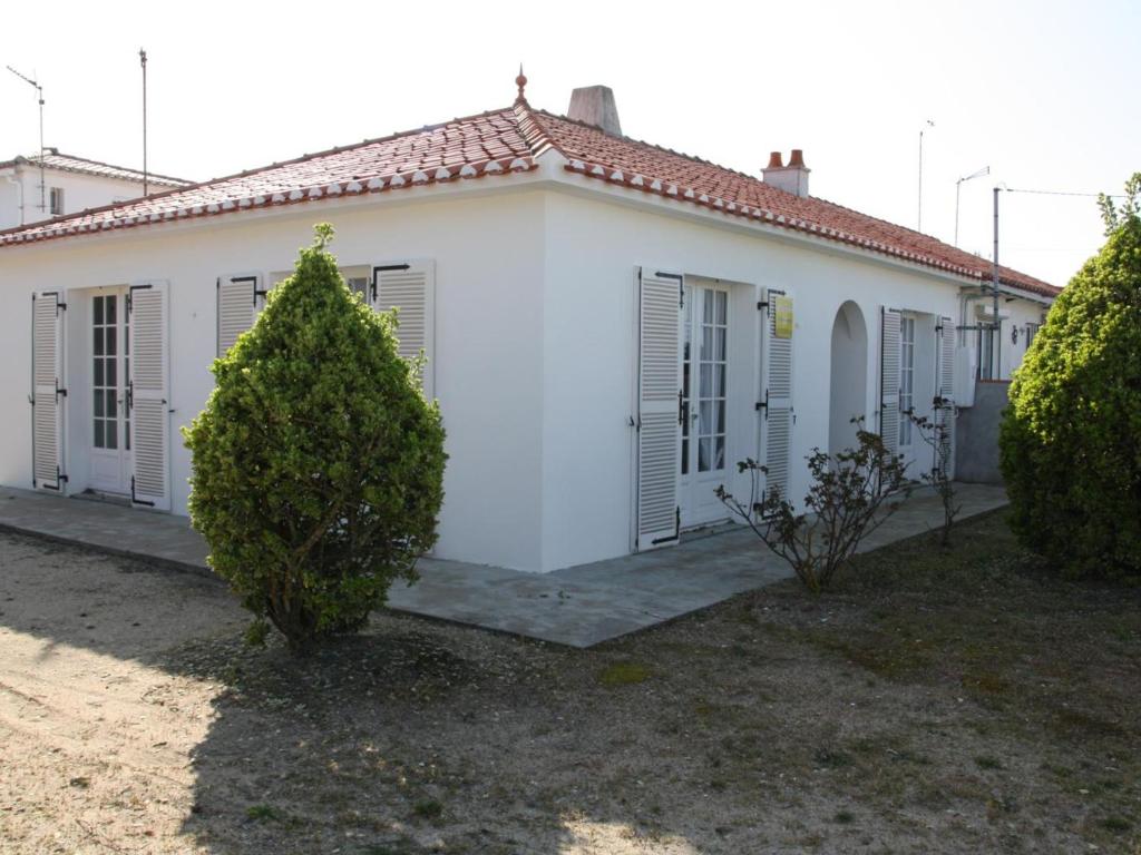 Photo de la galerie de l'établissement Maison à Barbâtre, 200 m de la plage, 4/6 pers, parking - FR-1-823-93, à Barbâtre