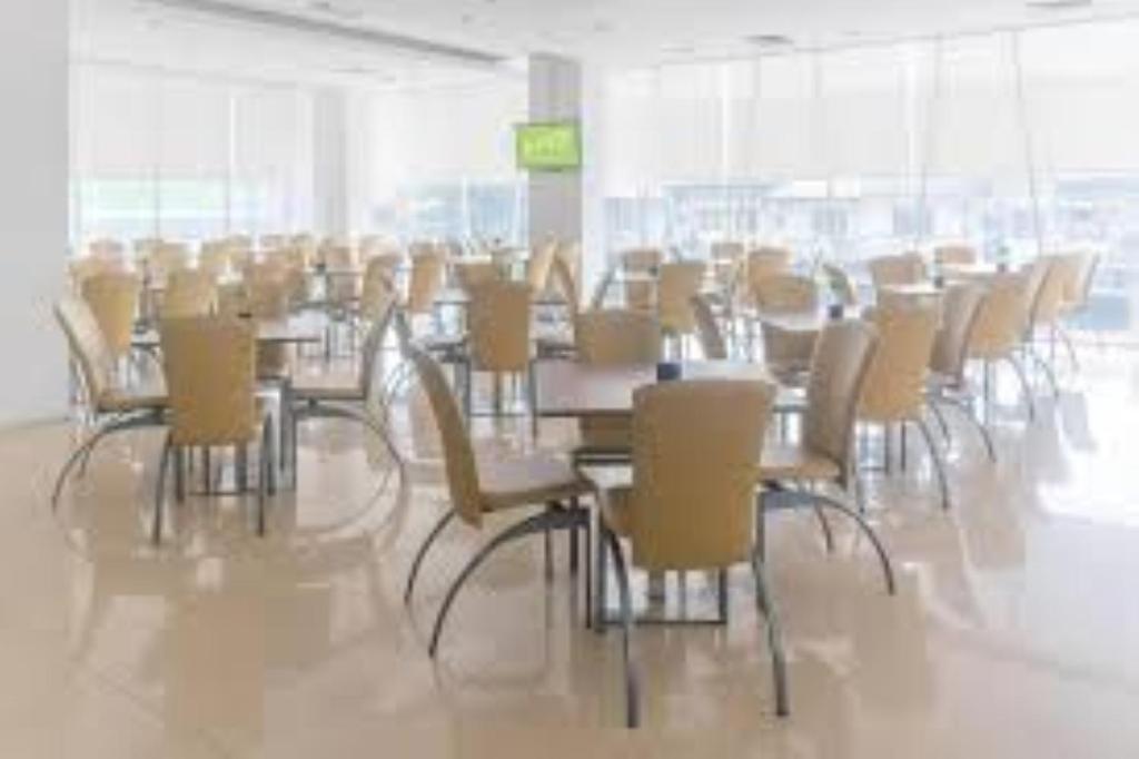 Restaurace v ubytování Whiz Hotel Cikini Jakarta