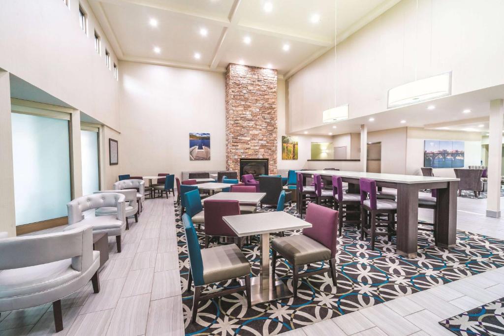 La Quinta by Wyndham Loudon photo