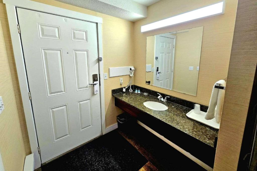 Rodeway Inn & Suites - Resim 24