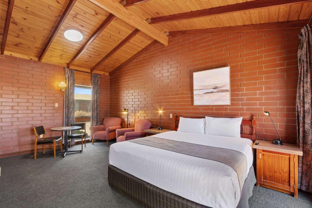 Postel nebo postele na pokoji v ubytování Econo Lodge Port Augusta