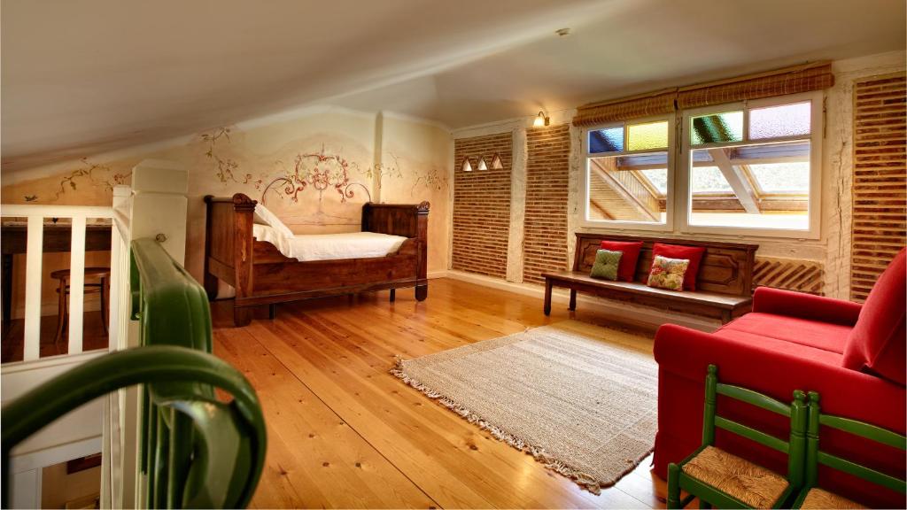 Postel nebo postele na pokoji v ubytování Hotel Ibarra Zalla