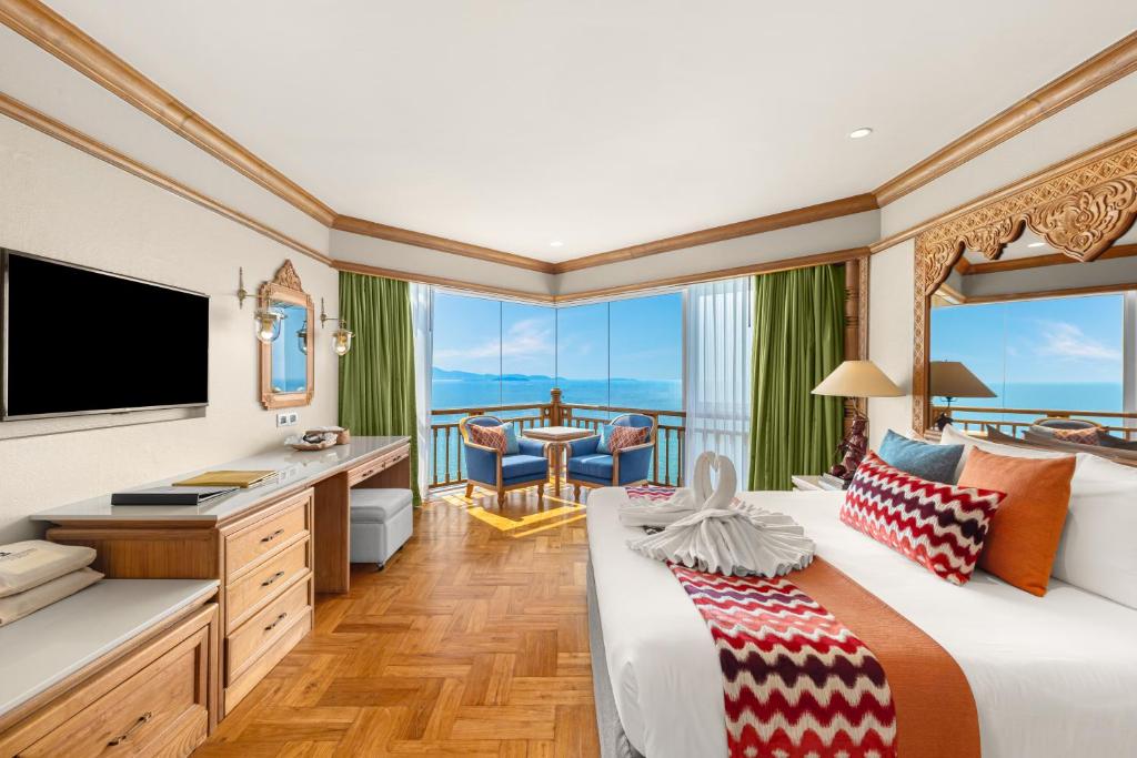 Royal Cliff Beach Hotel Pattaya - Thai Heritage Theme Suite (2 Bedrooms)