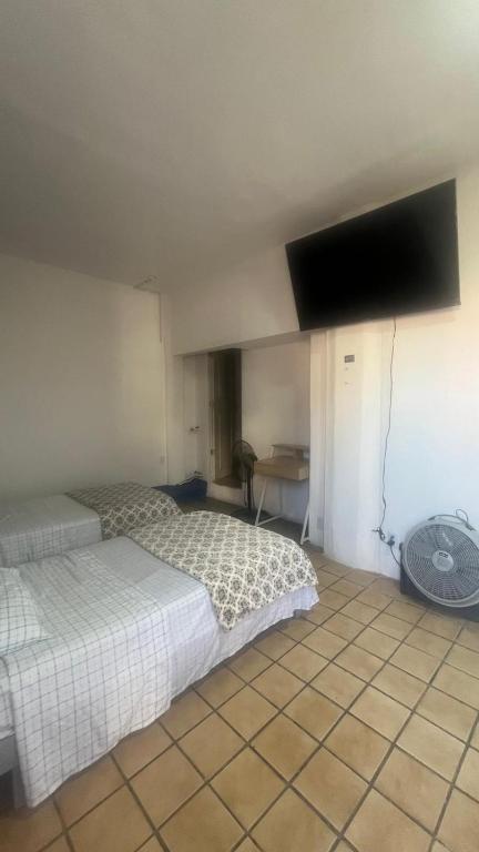 Casa Luna Bonita - Triple Room With Private Bathroom