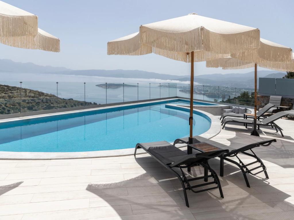 Πισίνα στο ή κοντά στο Villa Marianna