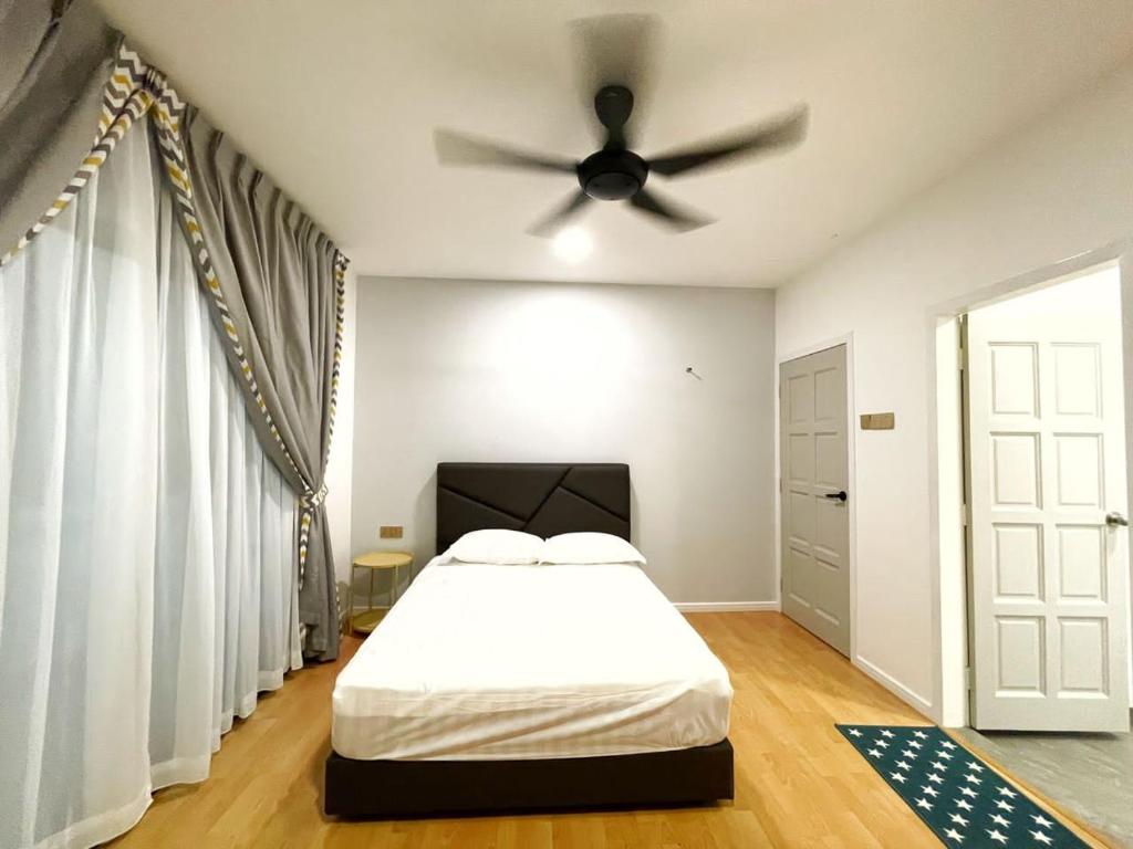 Postel nebo postele na pokoji v ubytování ALEXIS VILLA Whole OR Room
