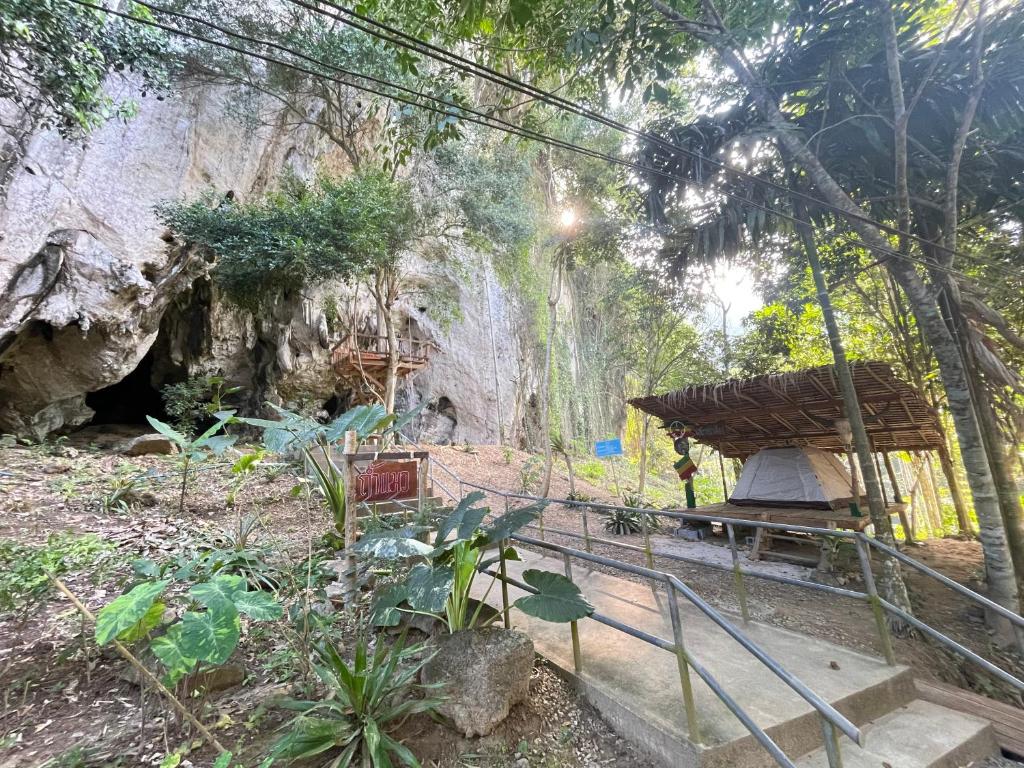 Zahrada ubytování Khao Phang Camping