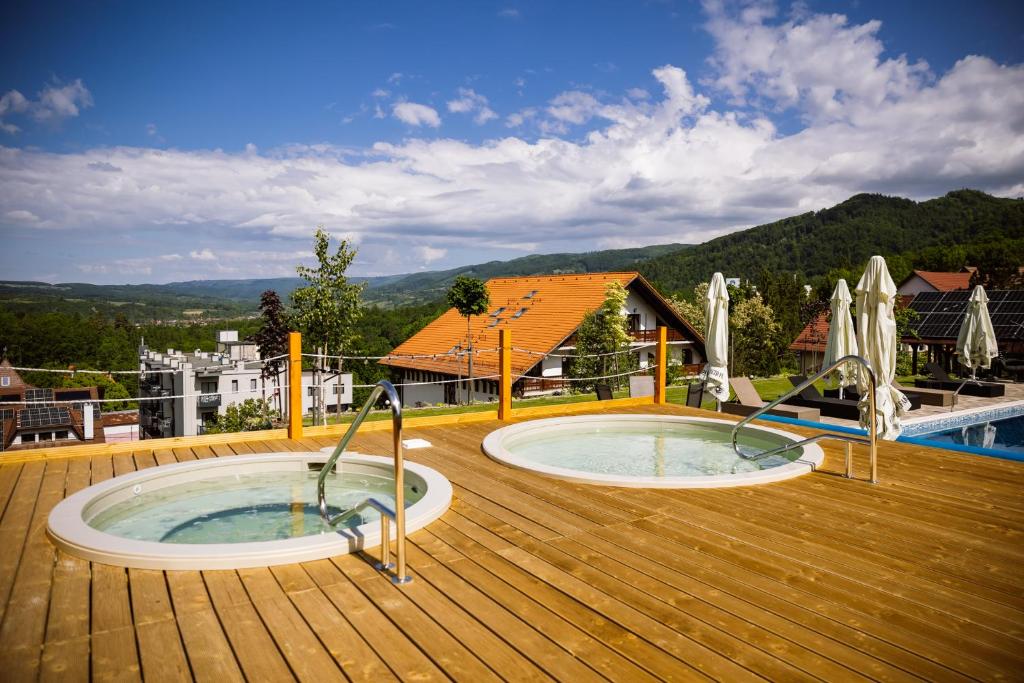 Bazén v ubytování Hotel Relax Sovata nebo v jeho okolí