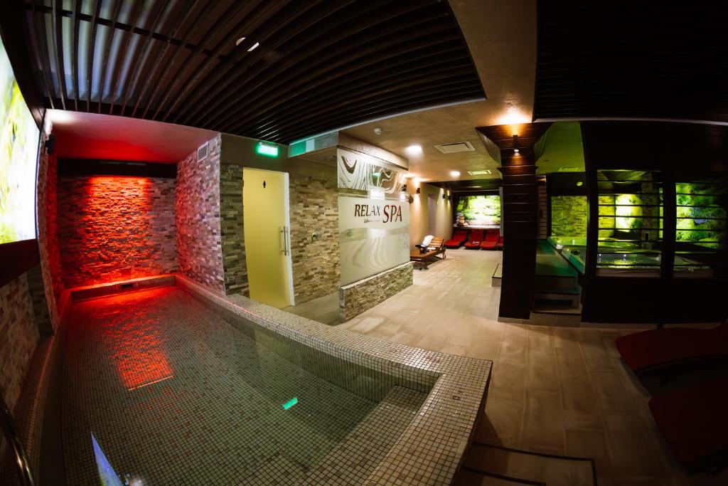 Bazén v ubytování Hotel Relax Sovata nebo v jeho okolí
