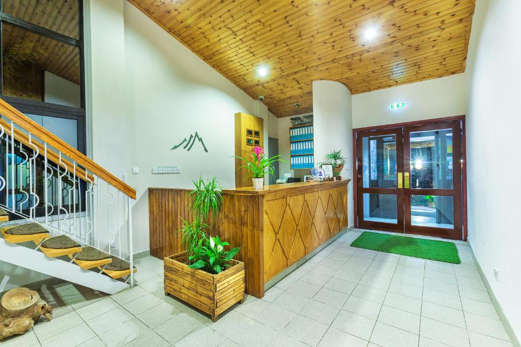Vstupní hala nebo recepce v ubytování Troodos Hotel & Spa