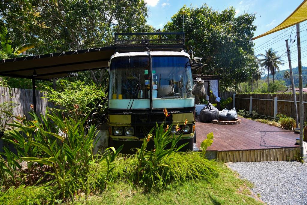 Zahrada ubytování Baan Bus 81/11 Krabi