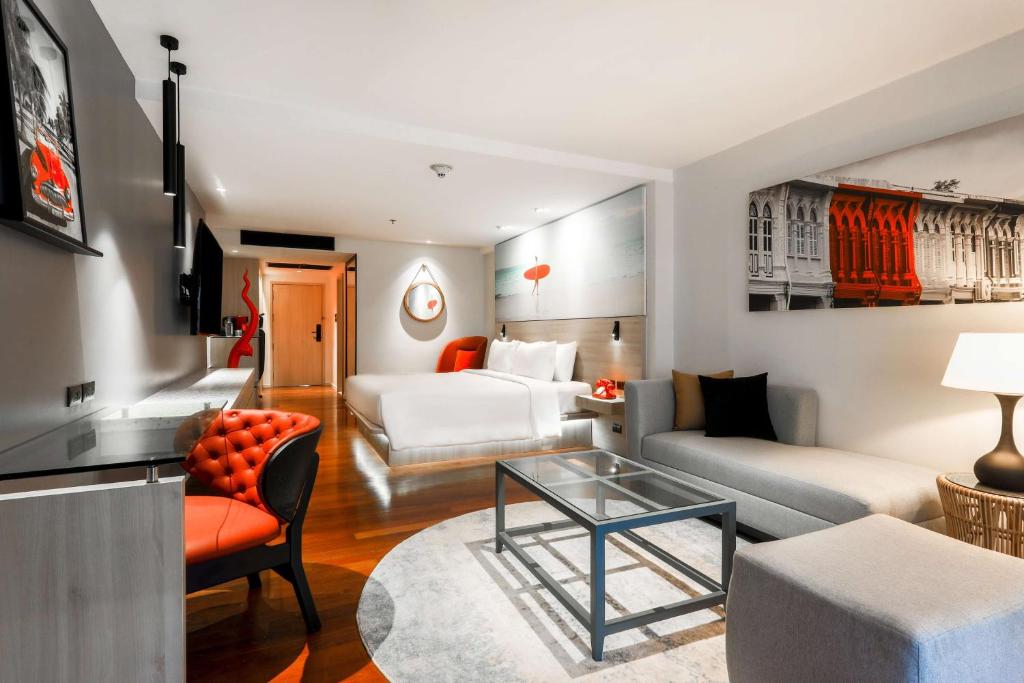 Radisson RED Phuket Patong Beach - Resim 19